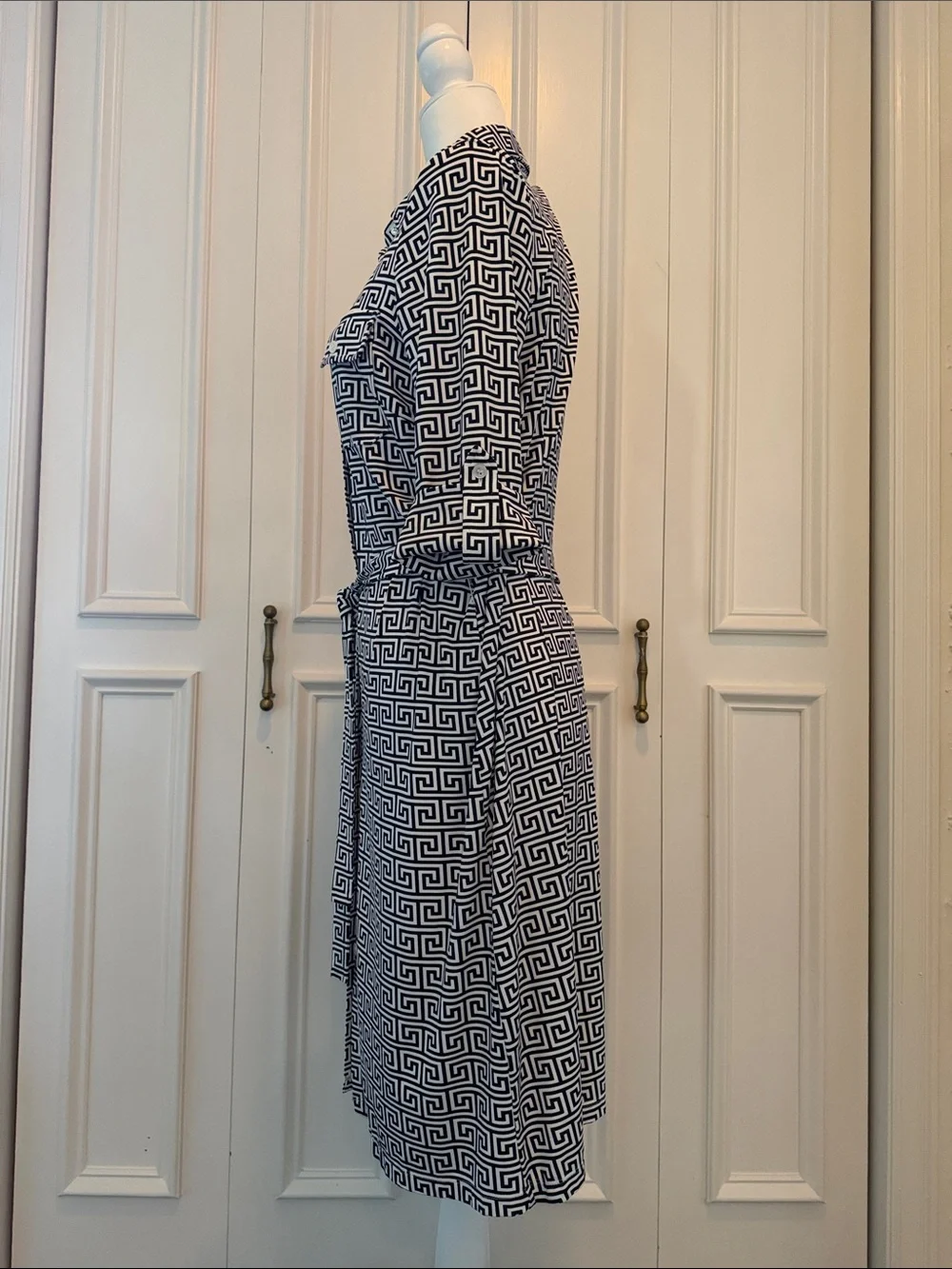 J. McLaughlin Black and White Geometric Print Button-Up - Worn Once - LIKE NEW